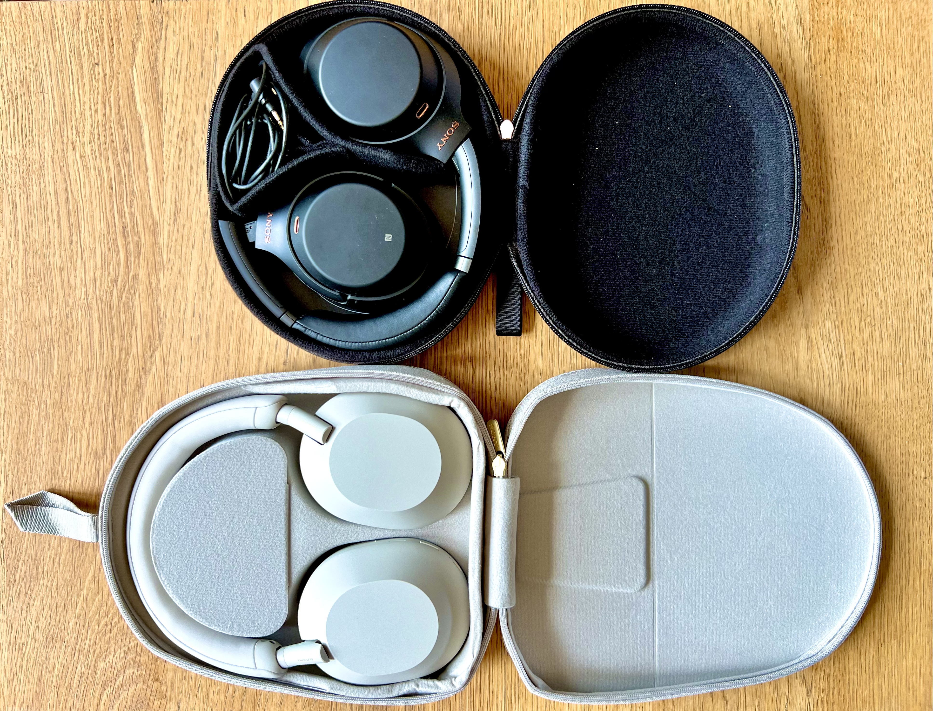 Comparison showing WH-1000XM5 non-folding design vs foldable competitors